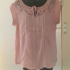 Blouse, Pink, Large, Embroidered, Short Sleeve, ties in the front.